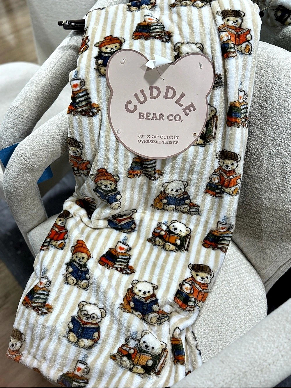 Cuddle Bear Co. Cuddly Oversized Throw Reading Bears